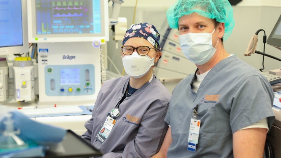 University of Virginia Dr. Stephen Collins, MD teaches Transplant Anesthesia to Dr. Chelsea Ann Patry, MD.