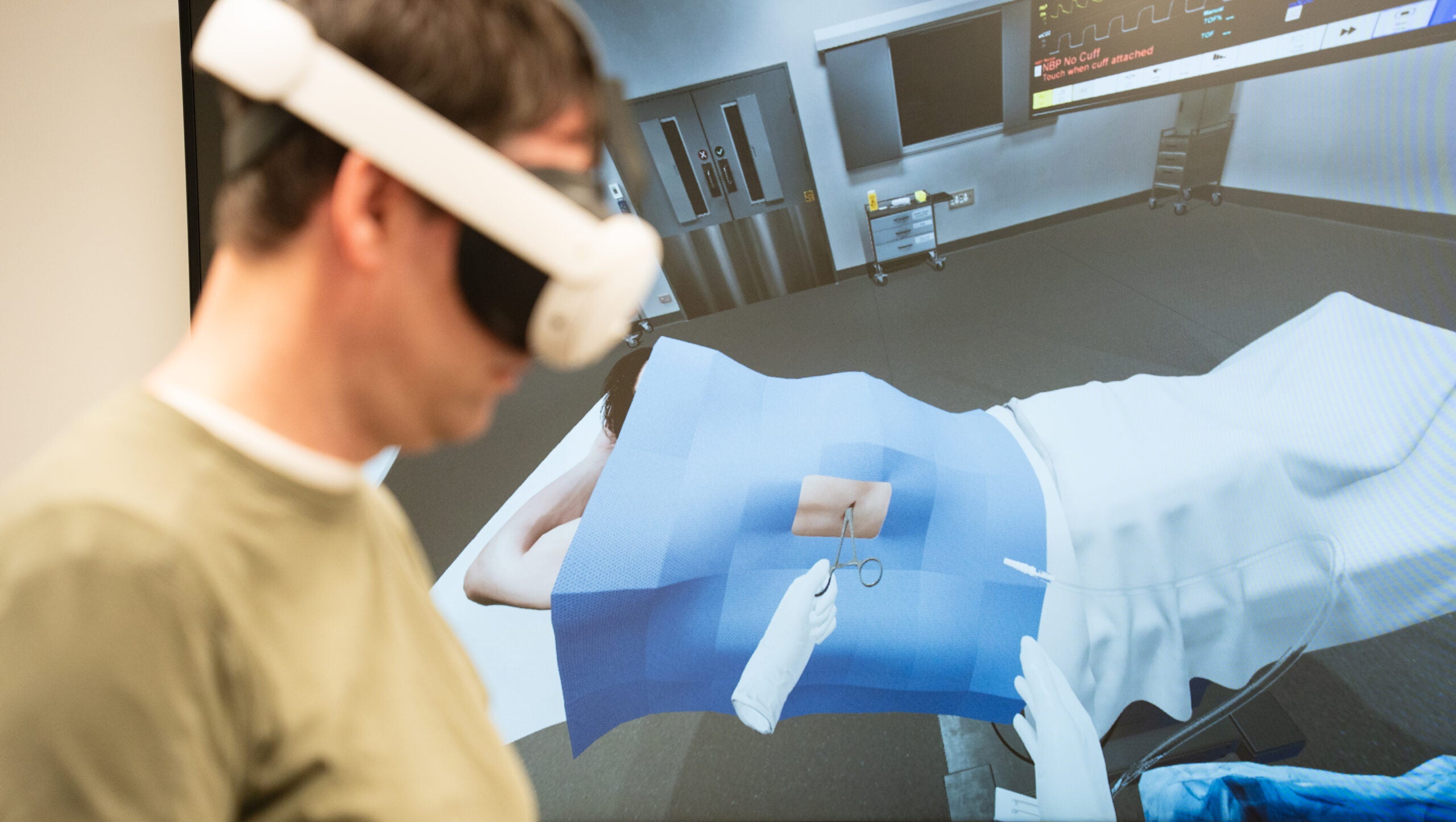 Doctor practicing in VR