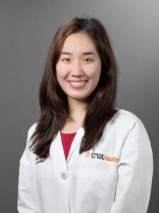 Lauren Yi wearing UVA lab coat
