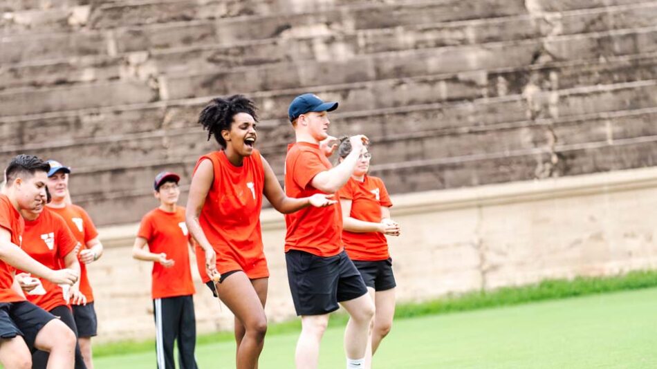 UVA School of Medicine, new MD students taking part in Field Day activities