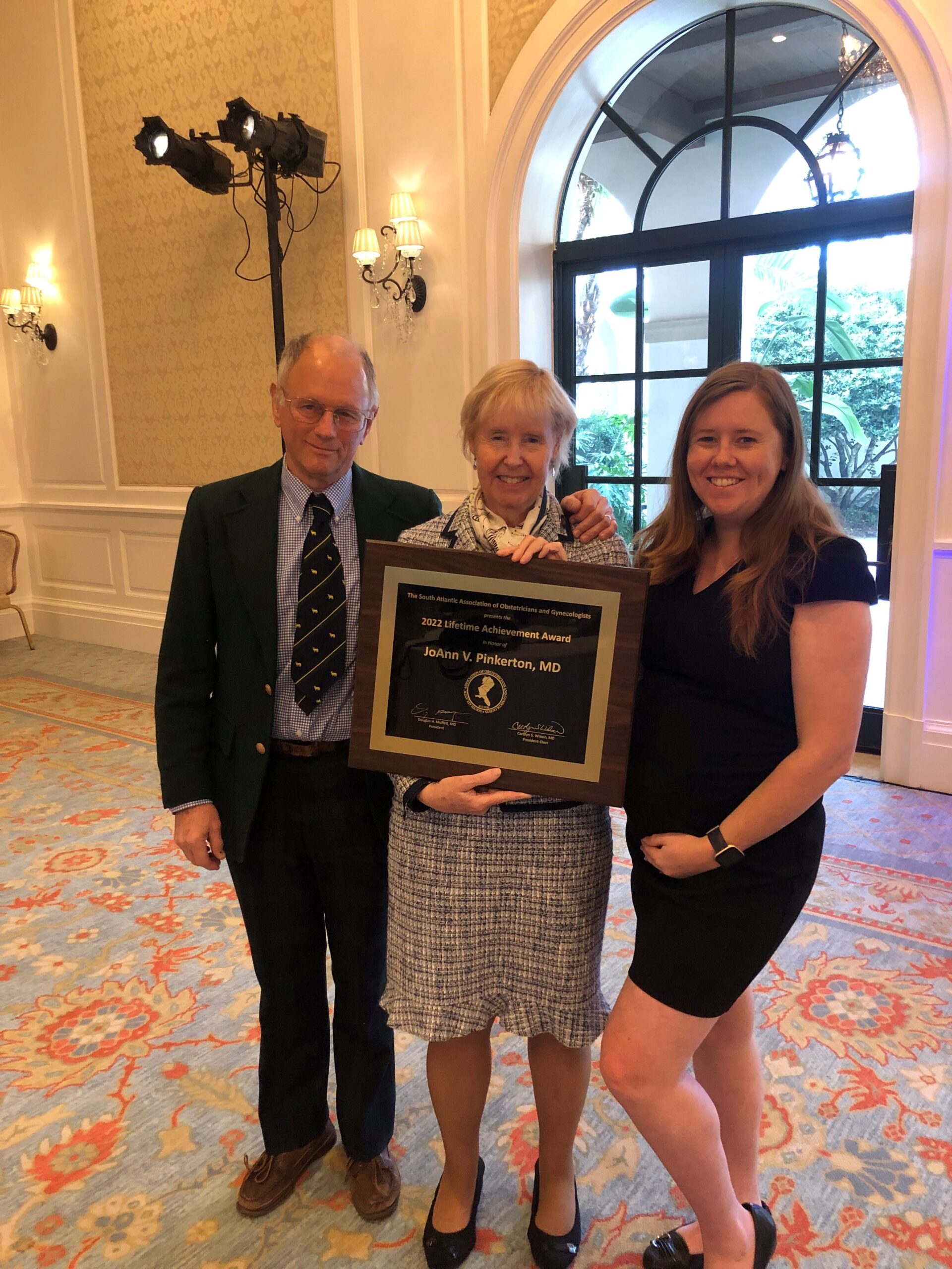 Dr JoAnn Pinkerton Named 2022 SAAOG Lifetime Achievement Award
