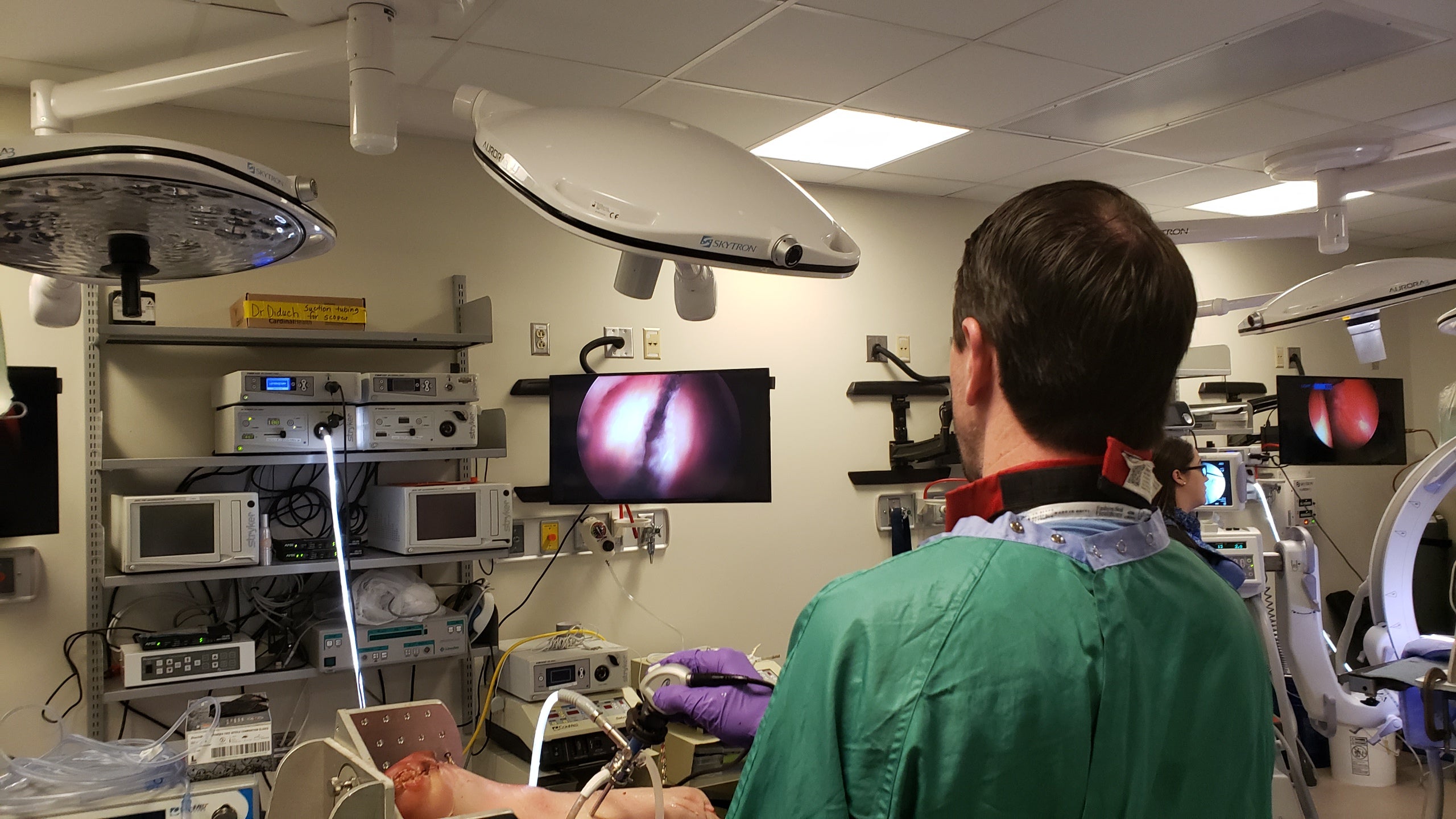 Mike Smith working on capsular preparation during a hip arthroscopy lab in the Surgical Skills Lab