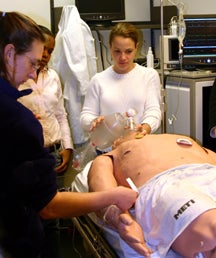 Photo of medical toxicology rotaters learning with the Human Patient Simulator